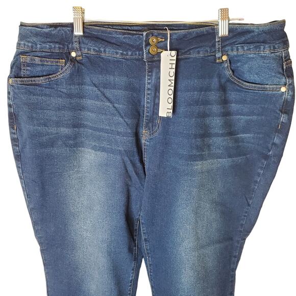 BloomChic Size 22 Ankle Dark Wash Jeans, 2-Button Fly, NWT - Picture 2 of 6